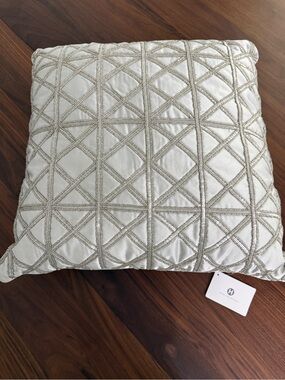 Hotel Collection Macy's Lithos Beaded Pillow 20x20  Silver Geometric Design